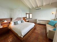 TheGrenadinesCollection