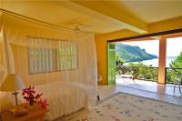 TheGrenadinesCollection