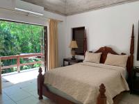 TheGrenadinesCollection