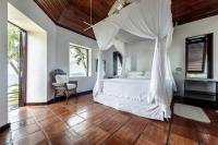 TheGrenadinesCollection