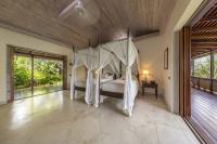 TheGrenadinesCollection