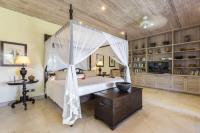 TheGrenadinesCollection