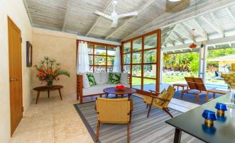 Firefly Beachfront Villa 2 Bed