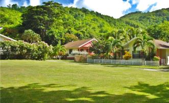 Kingsville 2 Large Cottages Option