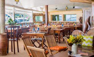 Waterfront Hotel & Restaurant Bougainvilla