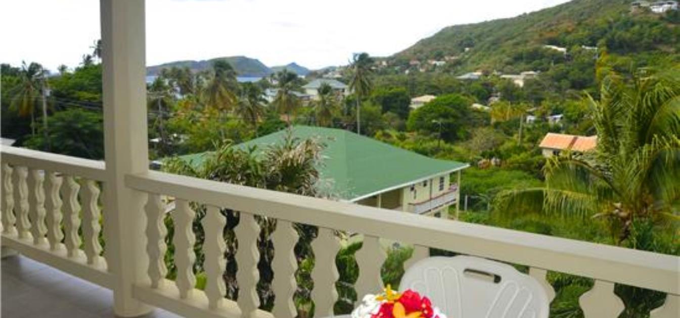 vacation-rentals/st-vincent-and-the-grenadines/bequia/friendship-bay/island-inn-apartments
