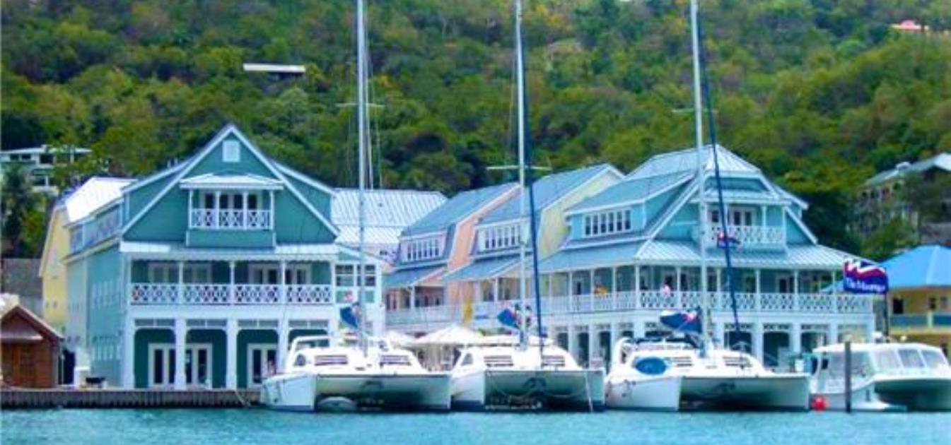 Marigot Bay Front Balcony Apartment 4F