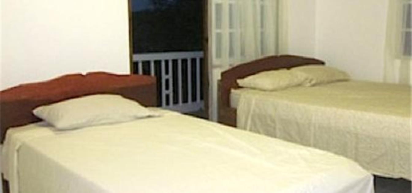 vacation-rentals/grenada/carriacou/hillsborough/sharmy's-apartment