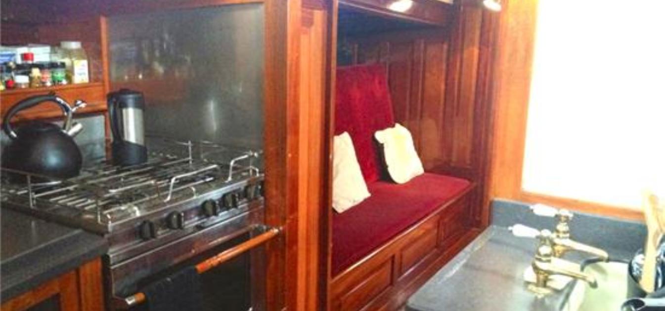 vacation-rentals/st-vincent-and-the-grenadines/union-island/union-island/yacht-heron-stay-and-sail-grenadines