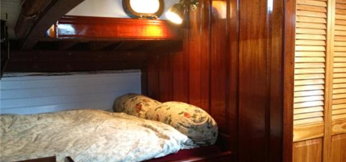 vacation-rentals/st-vincent-and-the-grenadines/union-island/union-island/yacht-heron-stay-and-sail-grenadines