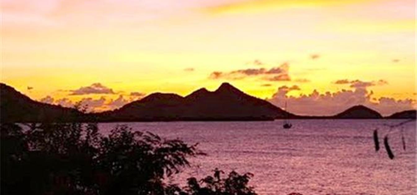 vacation-rentals/grenada/carriacou/hillsborough/town-house