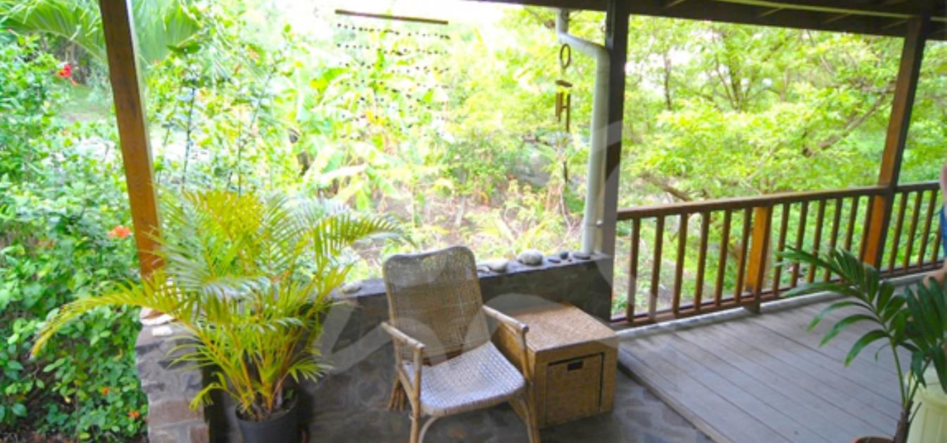 vacation-rentals/st-vincent-and-the-grenadines/bequia/spring/spring-cottage