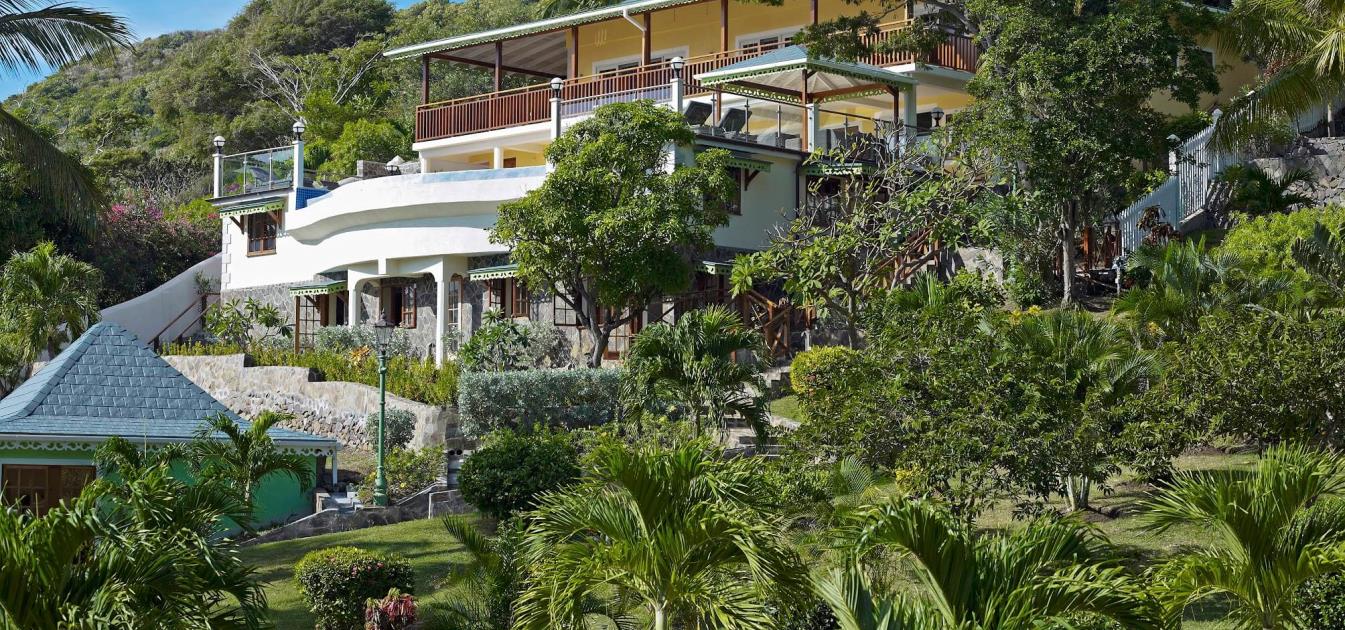 vacation-rentals/st-vincent-and-the-grenadines/bequia/friendship-bay/the-estate-villa