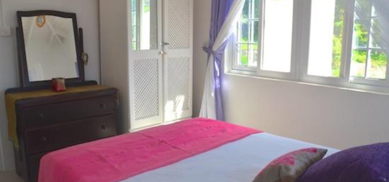 vacation-rentals/st-vincent-and-the-grenadines/bequia/port-elizabeth/starfish-upper-2-bed-apartment