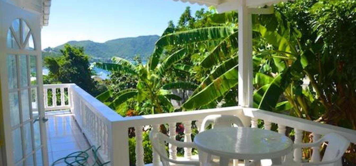 vacation-rentals/st-vincent-and-the-grenadines/bequia/port-elizabeth/starfish-upper-2-bed-apartment