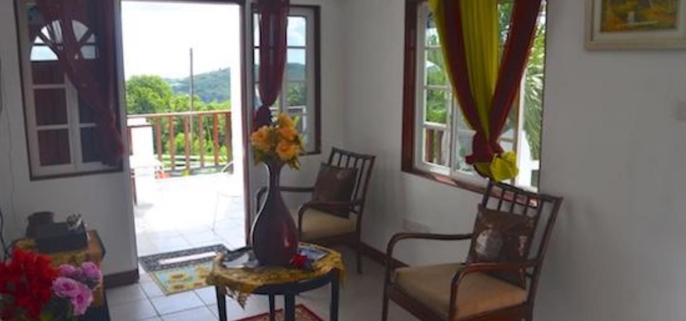 vacation-rentals/st-vincent-and-the-grenadines/bequia/port-elizabeth/cinnamon-houze