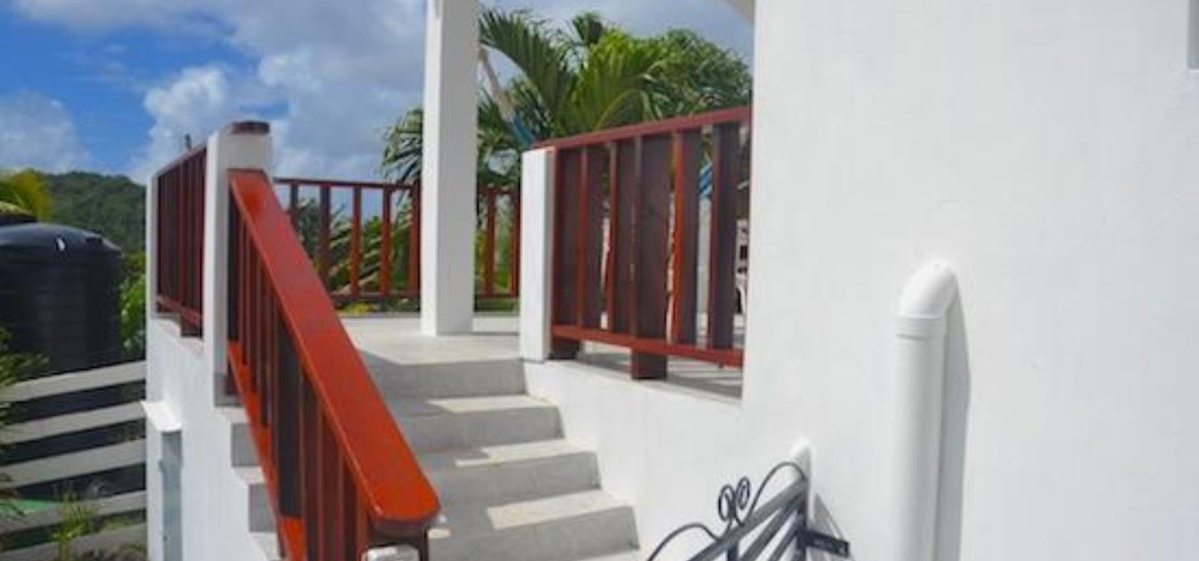 vacation-rentals/st-vincent-and-the-grenadines/bequia/port-elizabeth/cinnamon-houze