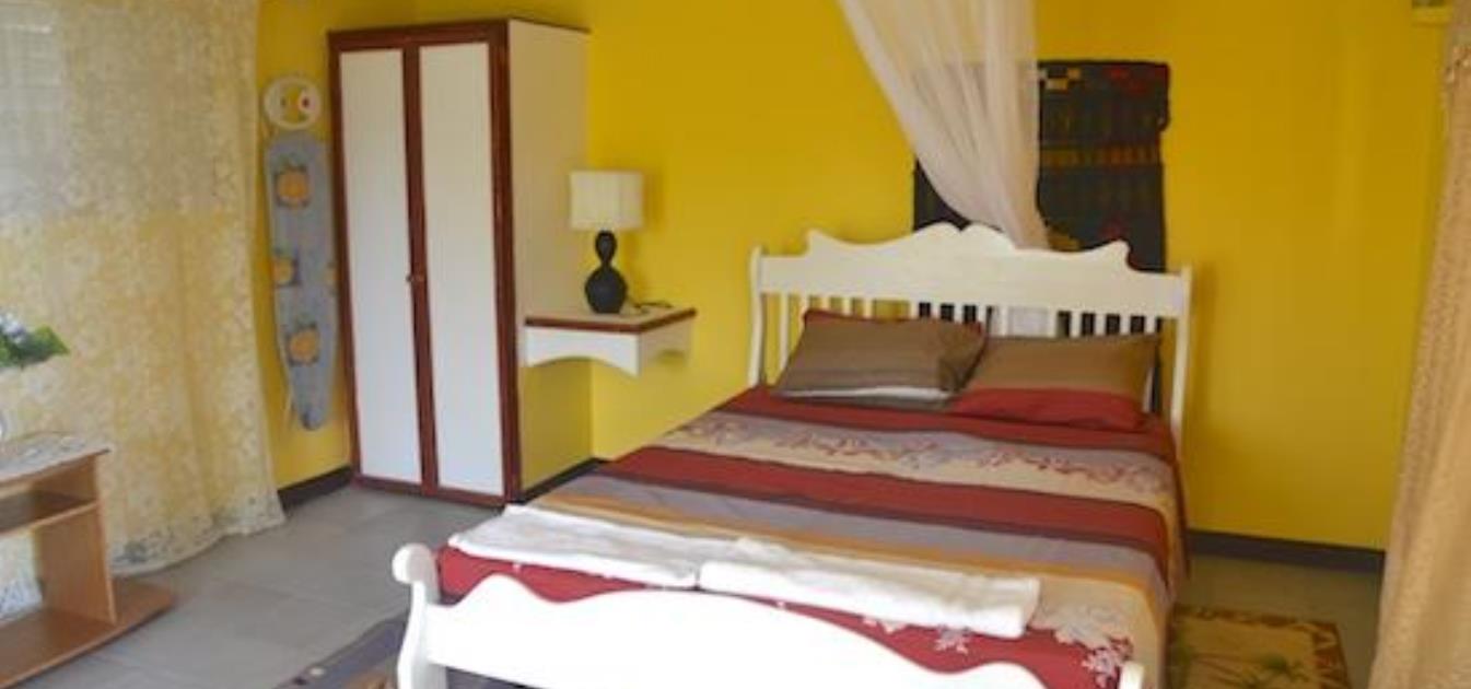 vacation-rentals/st-vincent-and-the-grenadines/bequia/port-elizabeth/cinnamon-houze