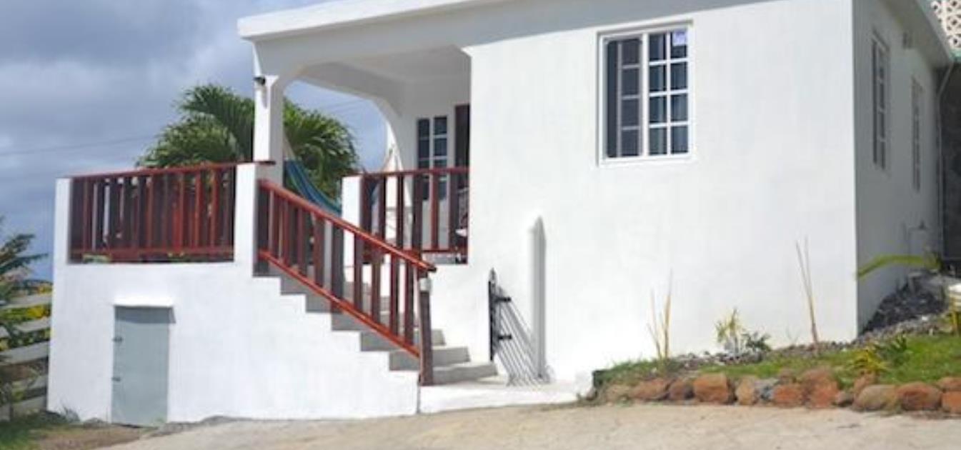 vacation-rentals/st-vincent-and-the-grenadines/bequia/port-elizabeth/cinnamon-houze