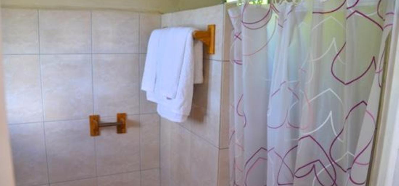 vacation-rentals/st-vincent-and-the-grenadines/bequia/lower-bay/keegan's-apartment-seaspray