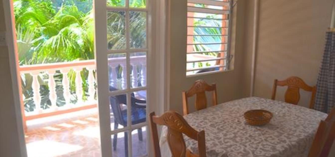 vacation-rentals/st-vincent-and-the-grenadines/bequia/lower-bay/keegan's-apartment-seahorse