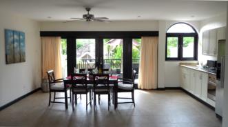 Brownes Condo 1D