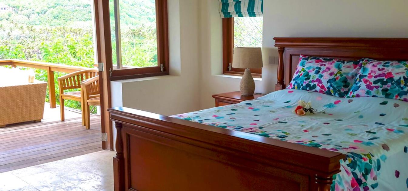 vacation-rentals/st-vincent-and-the-grenadines/bequia/crescent-bay/crescent-beach-villa