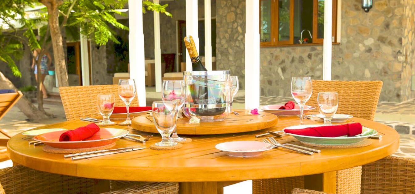 vacation-rentals/st-vincent-and-the-grenadines/bequia/crescent-bay/crescent-beach-villa
