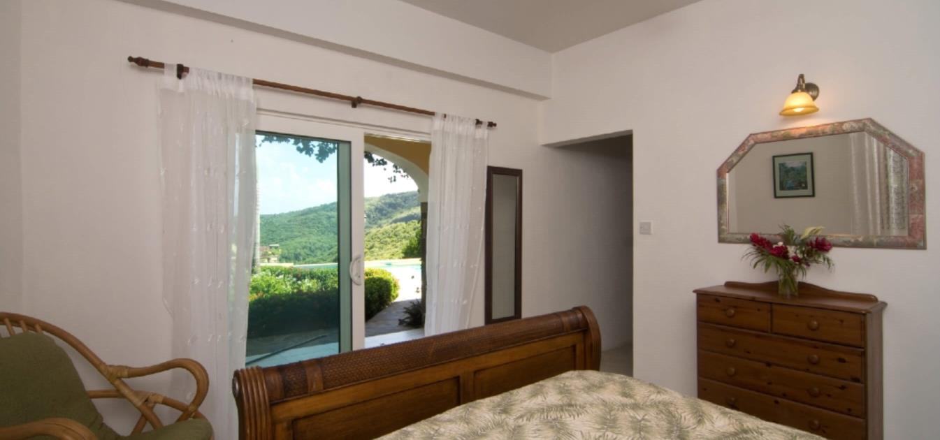 vacation-rentals/st-vincent-and-the-grenadines/bequia/spring/bay-tree-pool-suite