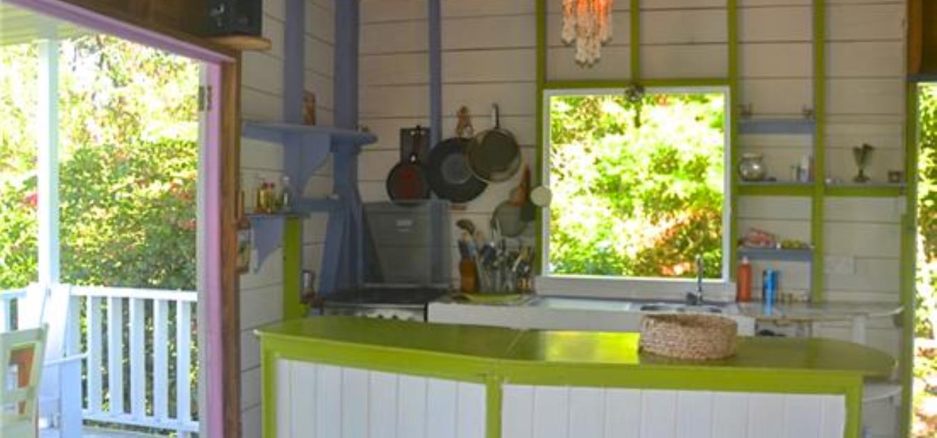 vacation-rentals/st-vincent-and-the-grenadines/bequia/lower-bay/lower-bay-cottage