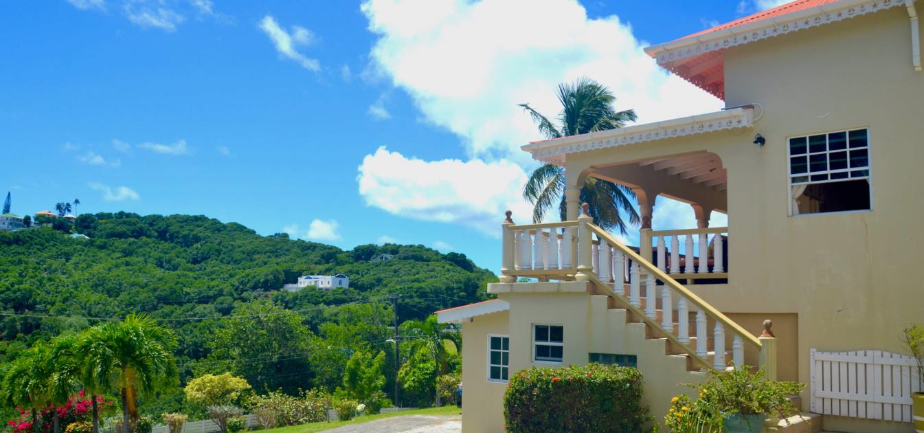 vacation-rentals/st-vincent-and-the-grenadines/bequia/hope-bay/paradise-breeze-