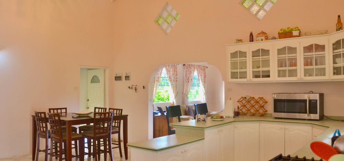 vacation-rentals/st-vincent-and-the-grenadines/bequia/hope-bay/paradise-breeze-