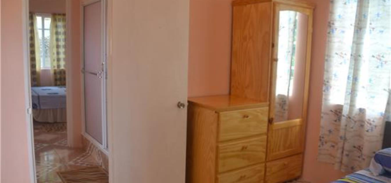 vacation-rentals/st-vincent-and-the-grenadines/bequia/port-elizabeth/park-view-apartment-upper