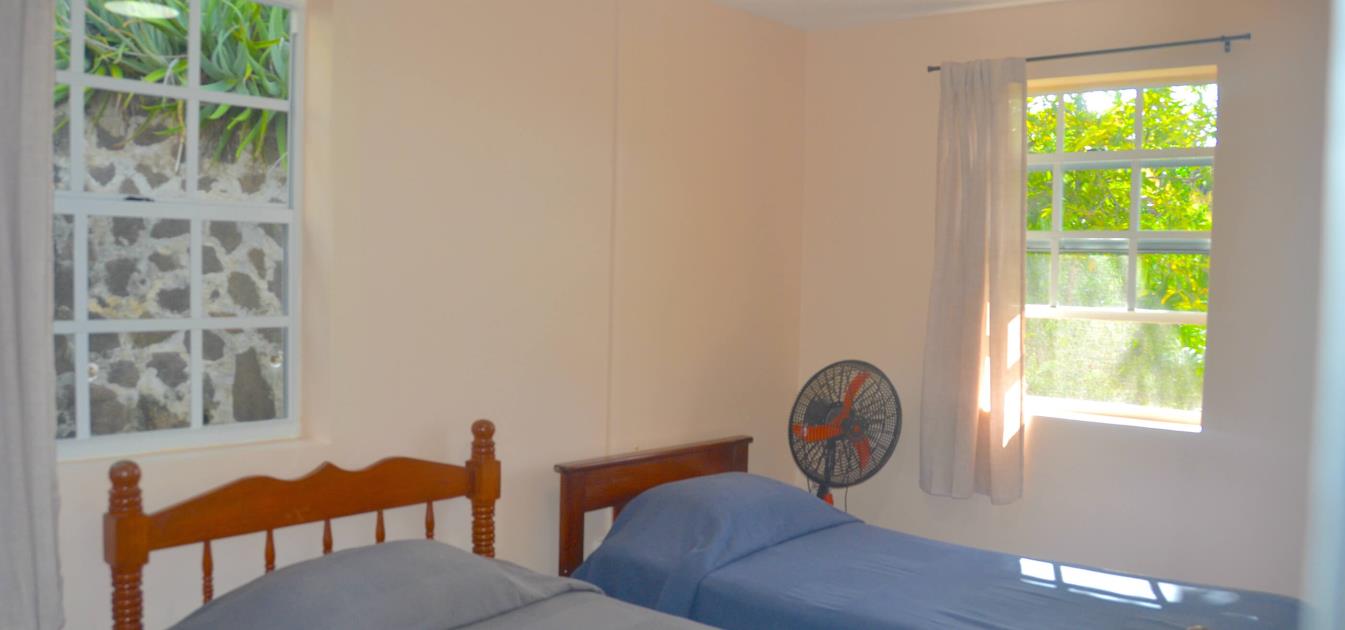 vacation-rentals/st-vincent-and-the-grenadines/bequia/friendship-bay/molly's-ocean-view-house