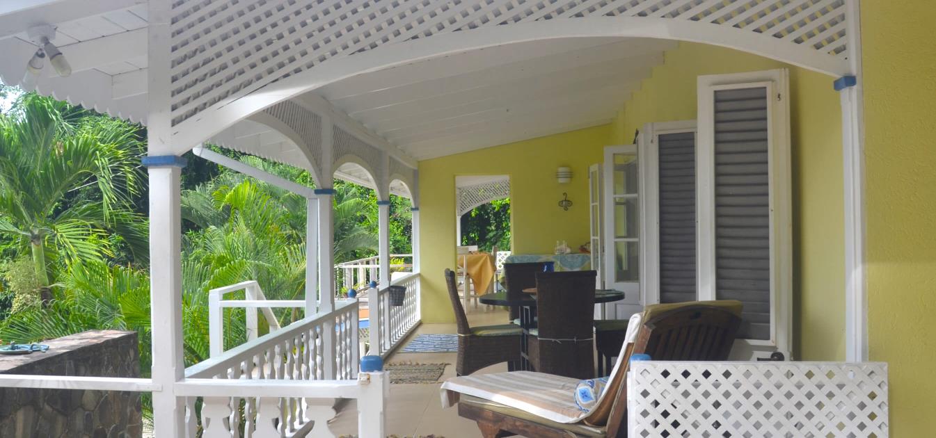 vacation-rentals/st-vincent-and-the-grenadines/bequia/belmont/aqua-upper-apt-dancing-sea