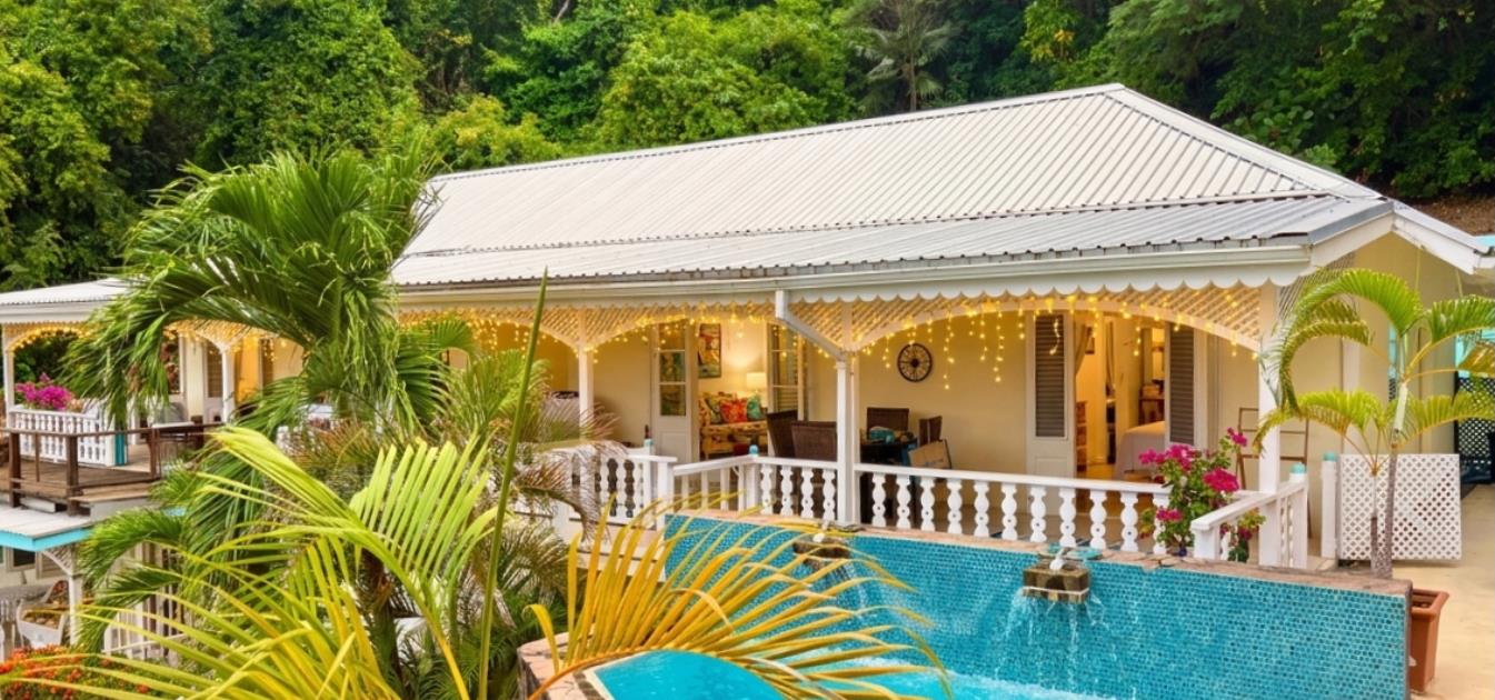 vacation-rentals/st-vincent-and-the-grenadines/bequia/belmont/aqua-upper-apt-dancing-sea