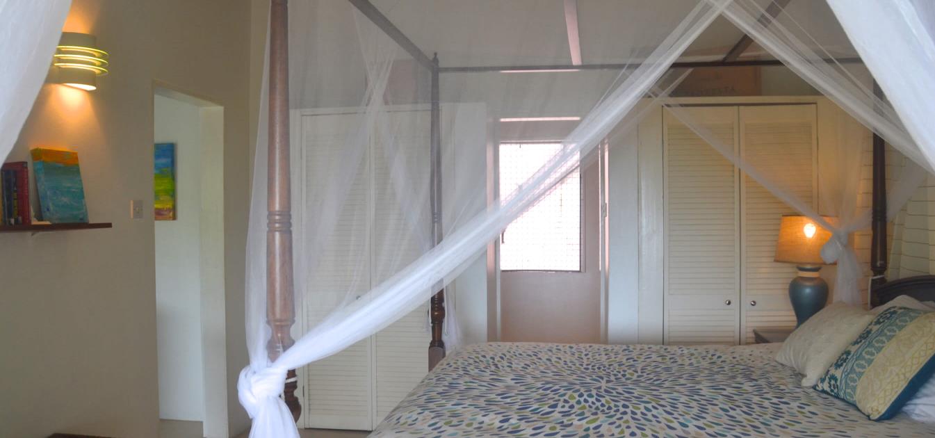 vacation-rentals/st-vincent-and-the-grenadines/bequia/belmont/aqua-upper-apt-dancing-sea