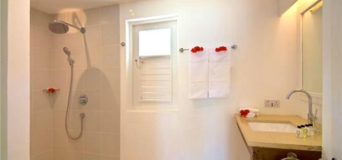 vacation-rentals/st-vincent-and-the-grenadines/bequia/belmont/plantation-hotel-bequia-beach-front-villa