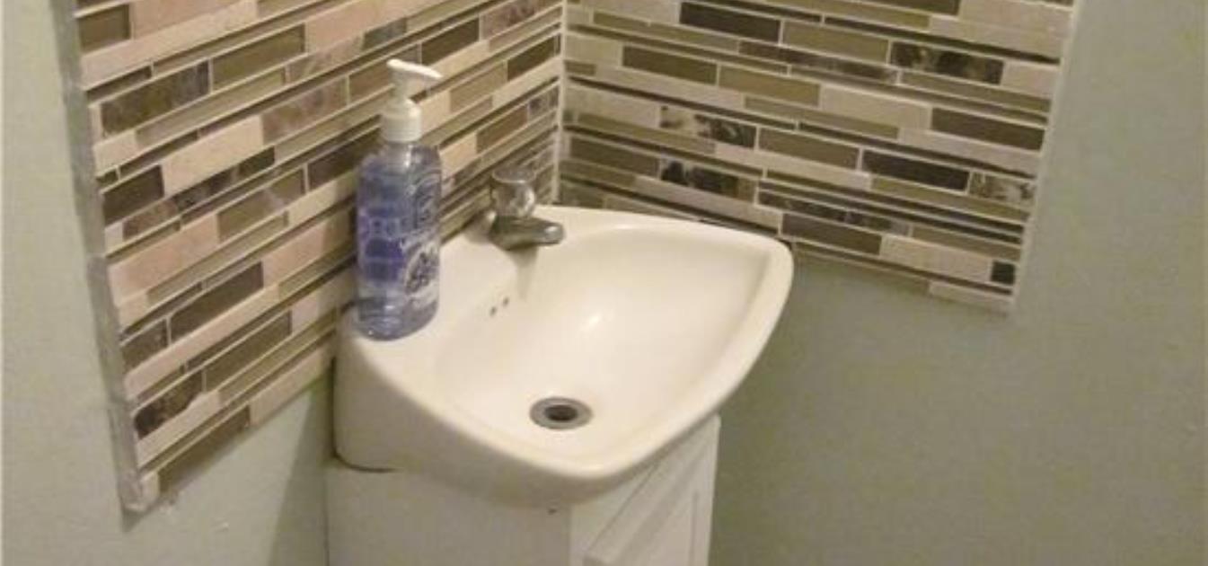 vacation-rentals/st-vincent-and-the-grenadines/st-vincent/arnos-vale/buttercup-cottage-frangipani-apt