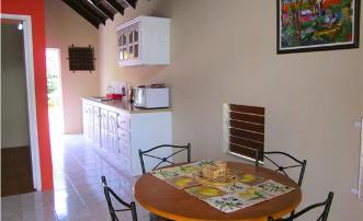 Buttercup Cottage Hibiscus Apt