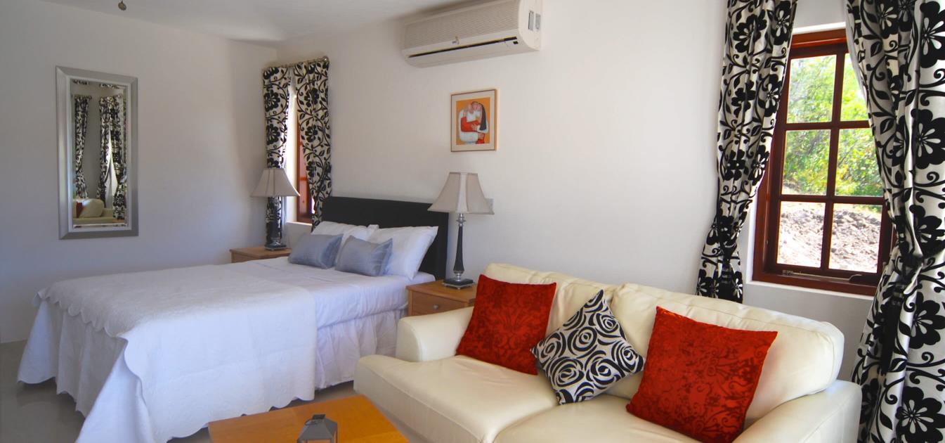 vacation-rentals/st-vincent-and-the-grenadines/bequia/crescent-bay/beachfront-plantation-house-ijeoma