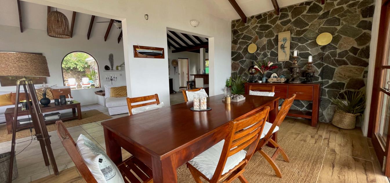 vacation-rentals/st-vincent-and-the-grenadines/bequia/ocar/harbour-view-villa