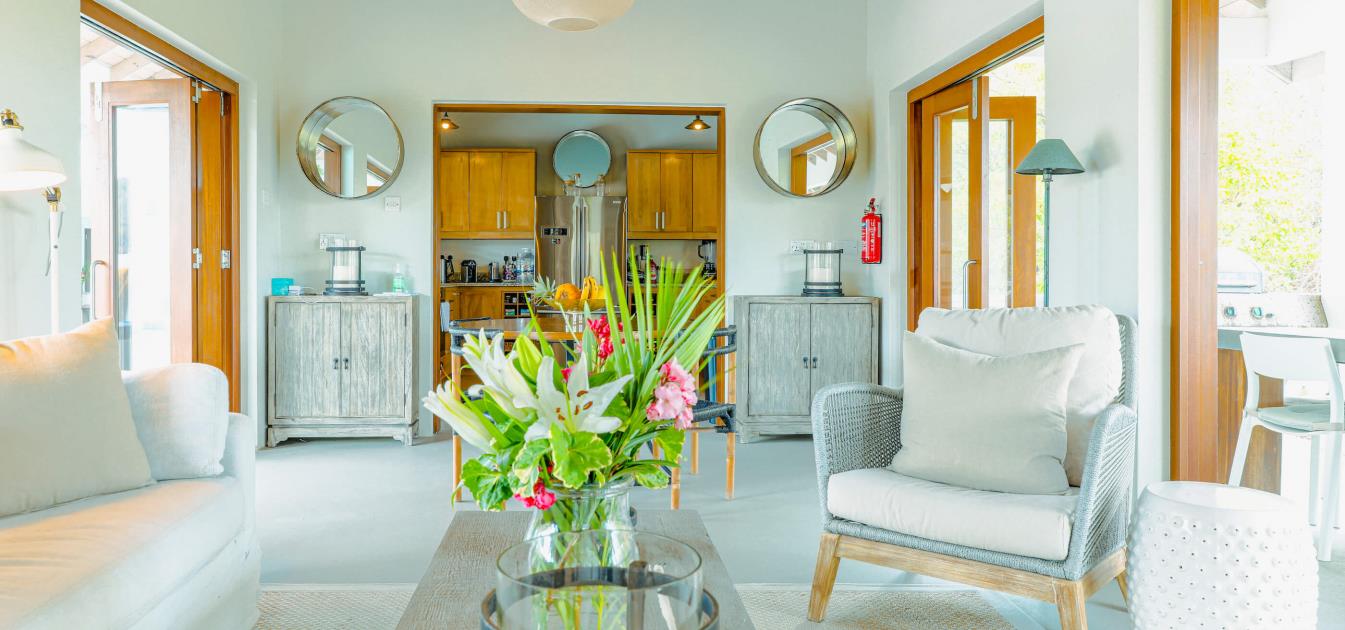 vacation-rentals/st-vincent-and-the-grenadines/bequia/spring/the-pineapple-house