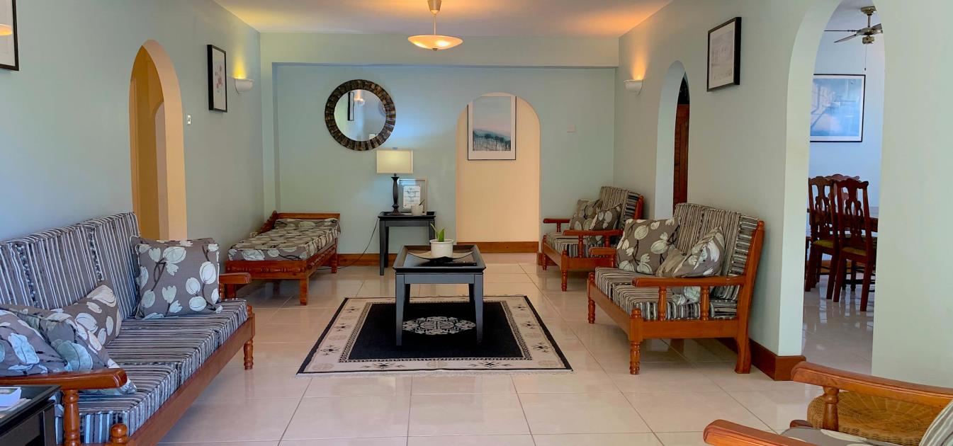 vacation-rentals/st-vincent-and-the-grenadines/bequia/port-elizabeth/harbour-view-2-st-james-apt-lower-floor
