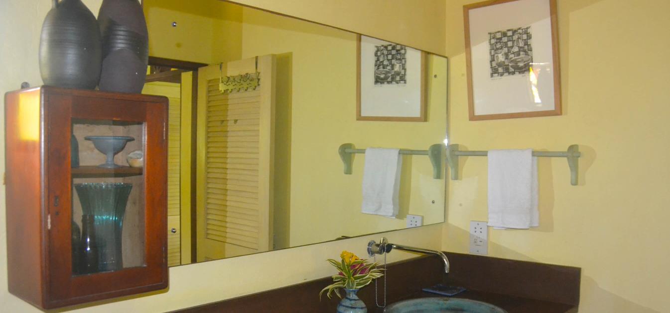 vacation-rentals/st-vincent-and-the-grenadines/bequia/belmont/three-trees