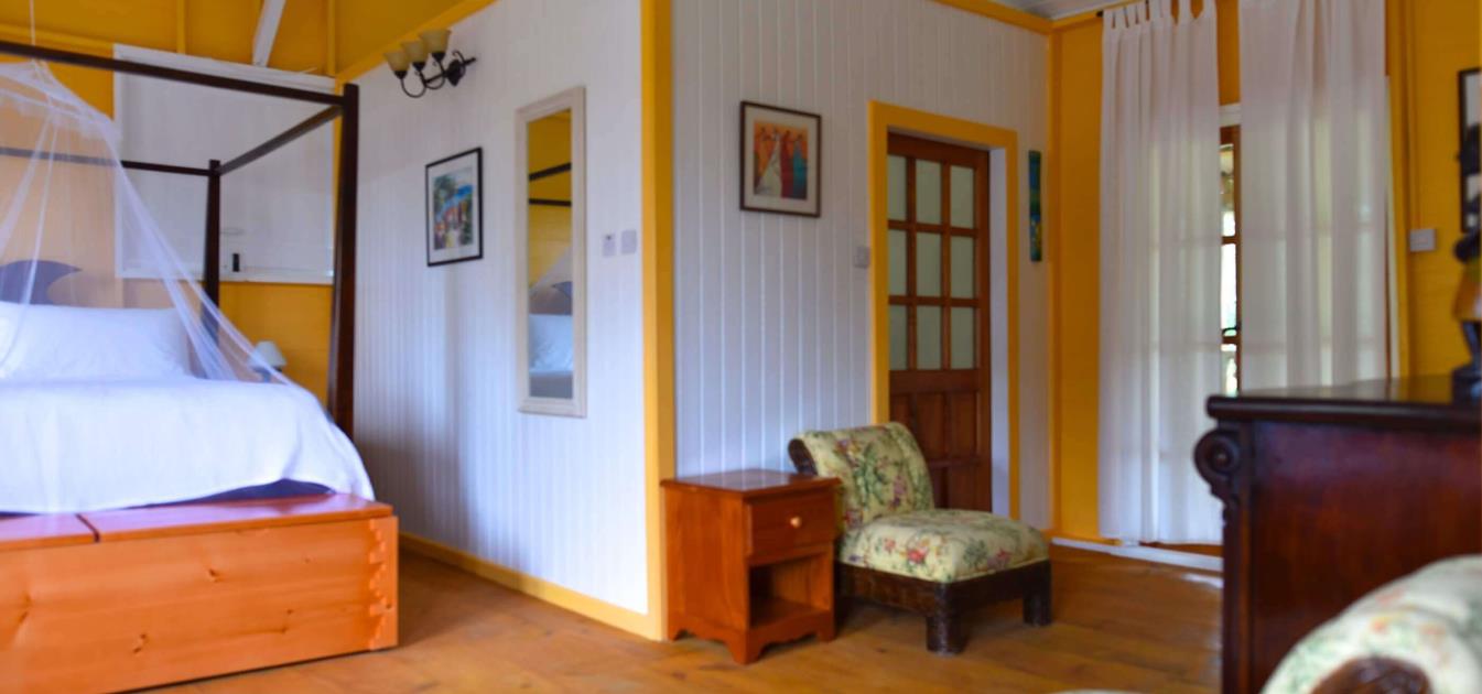 vacation-rentals/grenada/grenada-island/victoria/mount-edgecombe-plantation-nutmeg-room-4