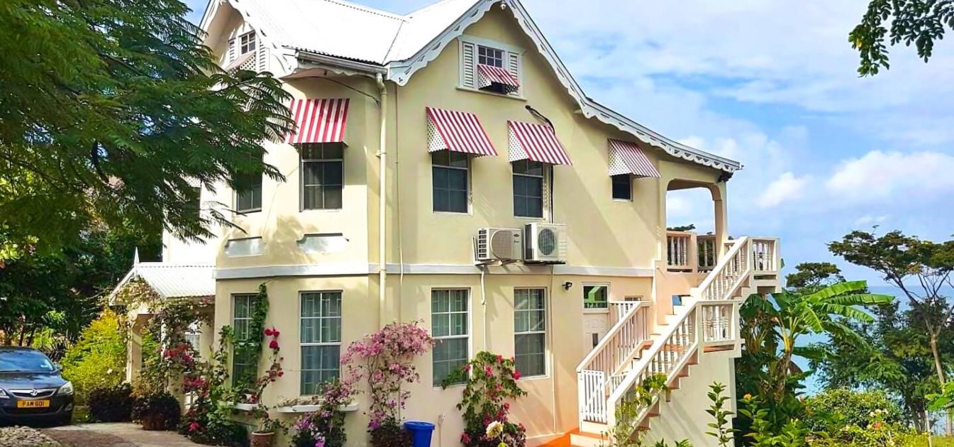 vacation-rentals/grenada/grenada-island/grand-anse/rolanda's-waterside-apartment