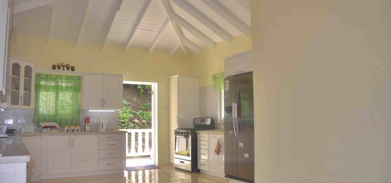 vacation-rentals/st-vincent-and-the-grenadines/bequia/port-elizabeth/la-buena-vista