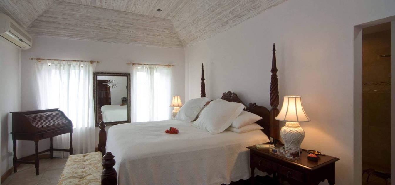 vacation-rentals/st-vincent-and-the-grenadines/bequia/crown-point/look-yonder-villas-main-house