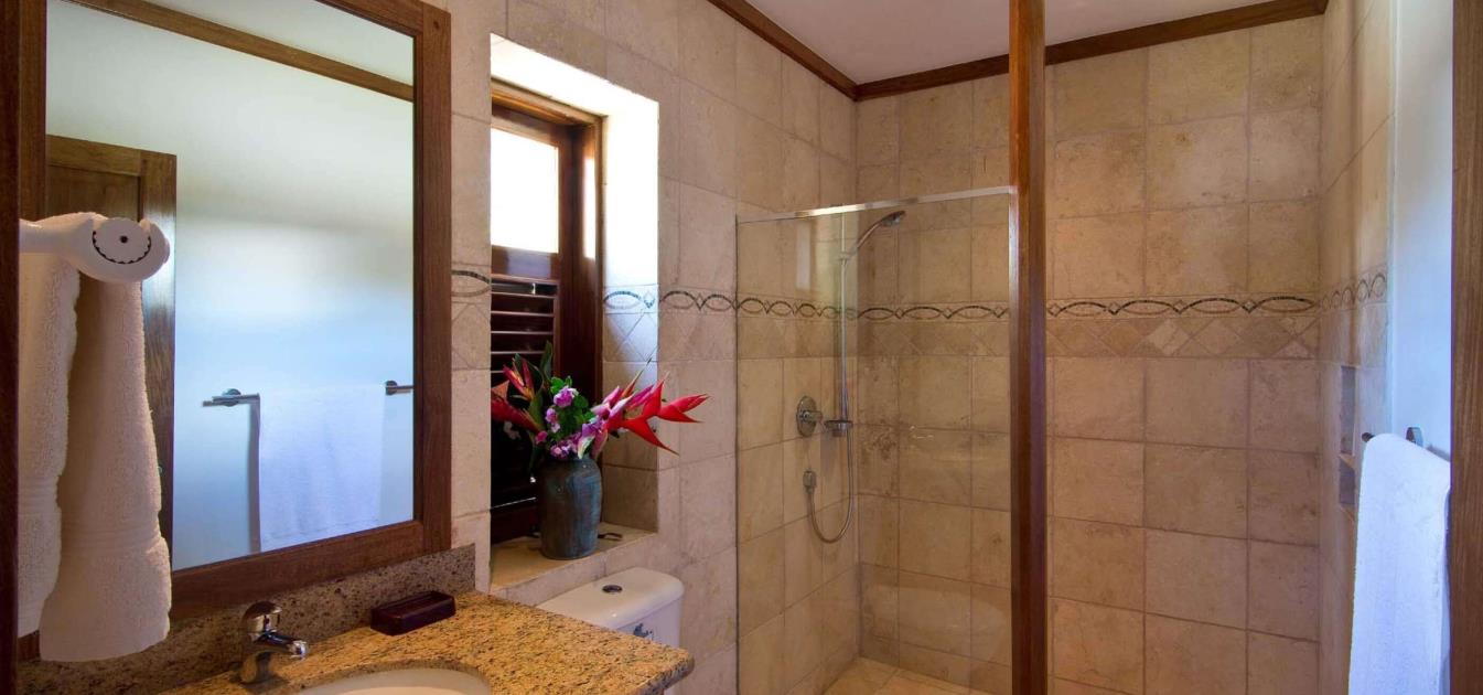 vacation-rentals/st-vincent-and-the-grenadines/bequia/crown-point/look-yonder-villas-windward-cottage